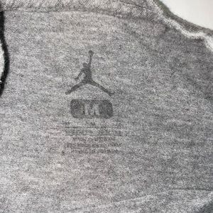 Boys Air Jordan Youth size M shirt